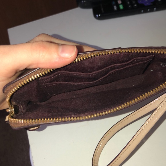 Coach wristlet - Picture 3 of 3